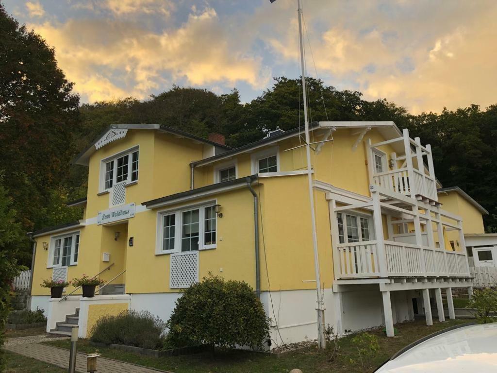 Waldhaus Sellin Apartment Ngoại thất bức ảnh